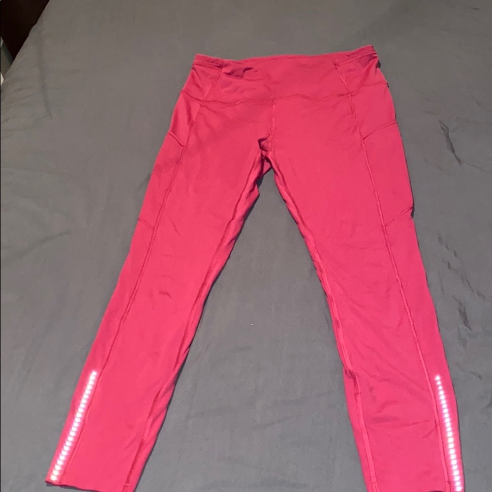 Lululemon Fast and Free Tight 25”- size 8